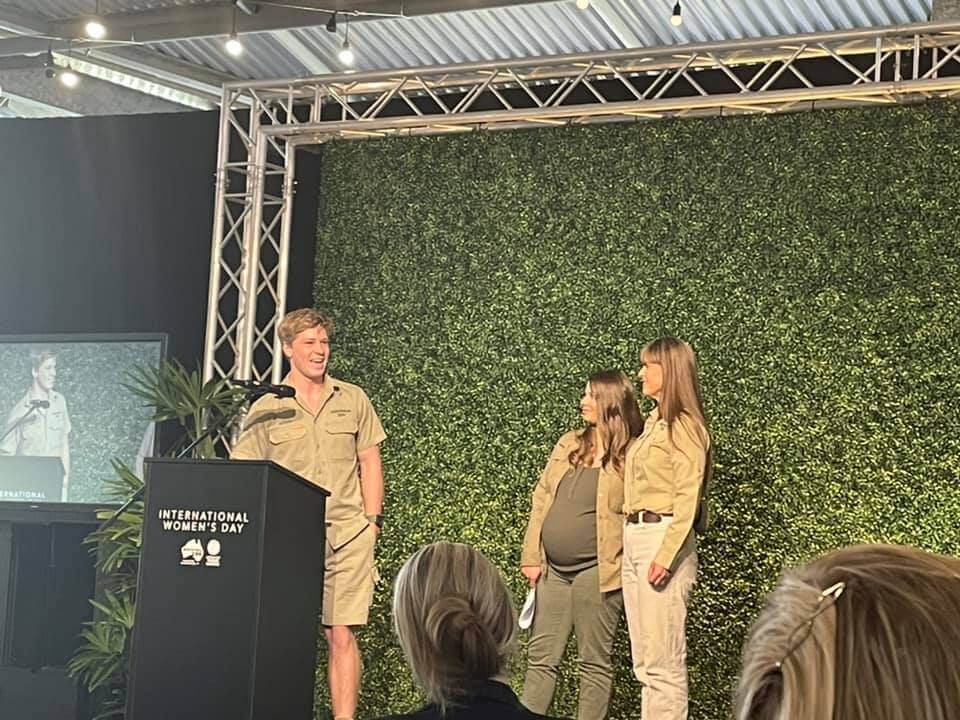 Terri Irwin Bindi Irwin Robert Irwin Australia Zoo Queensland