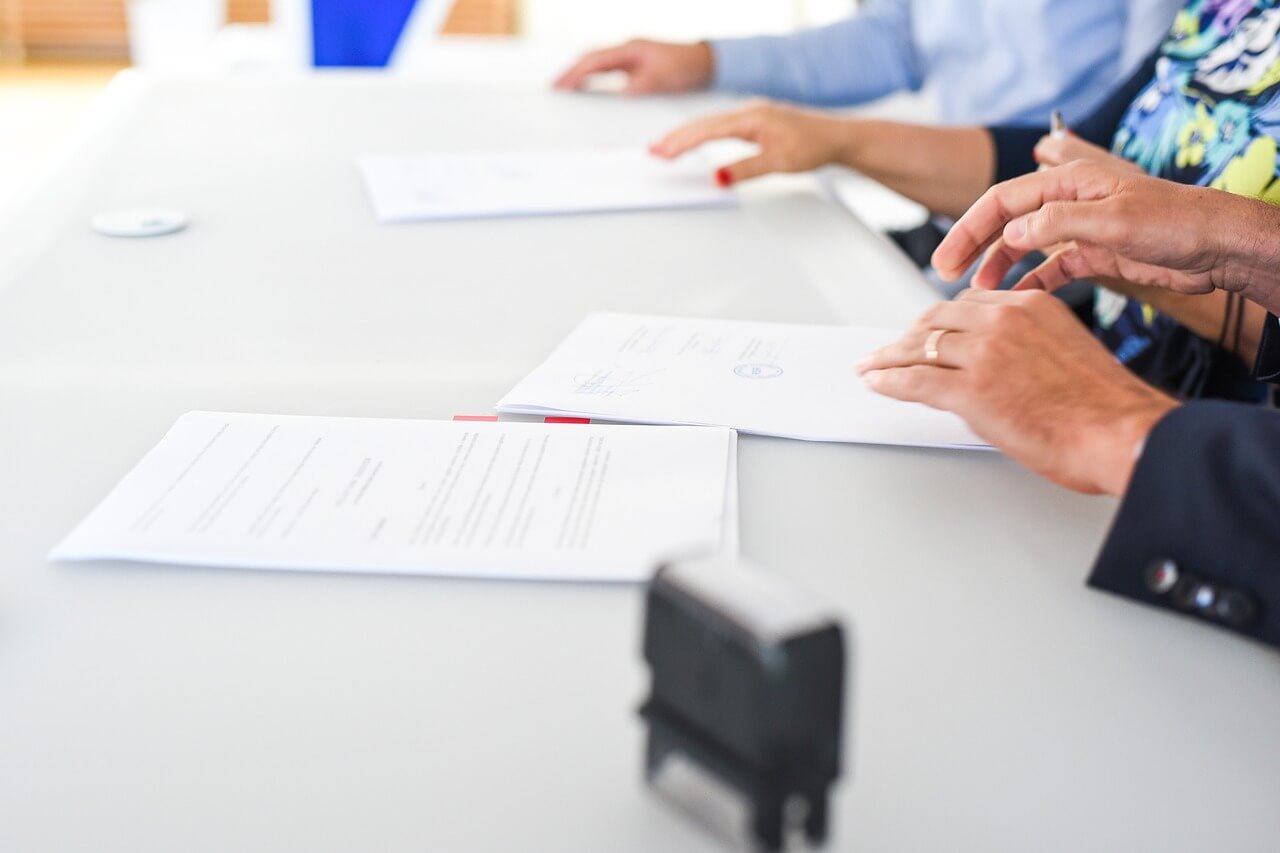 How do I resolve a contractual dispute?